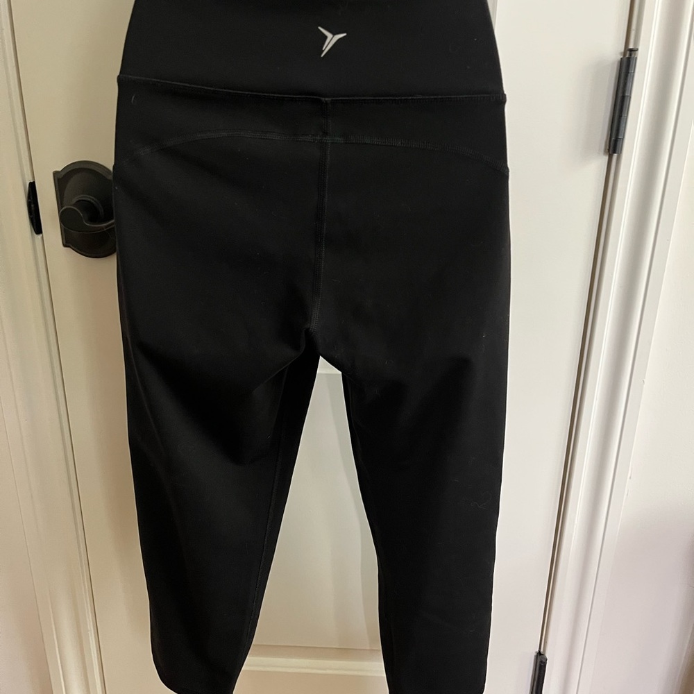 Old Navy Active Three Quarter Length Large Black
